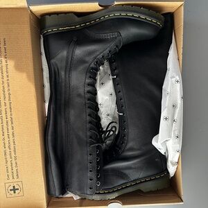 Womens size 10 1B60 tall Dr Martens